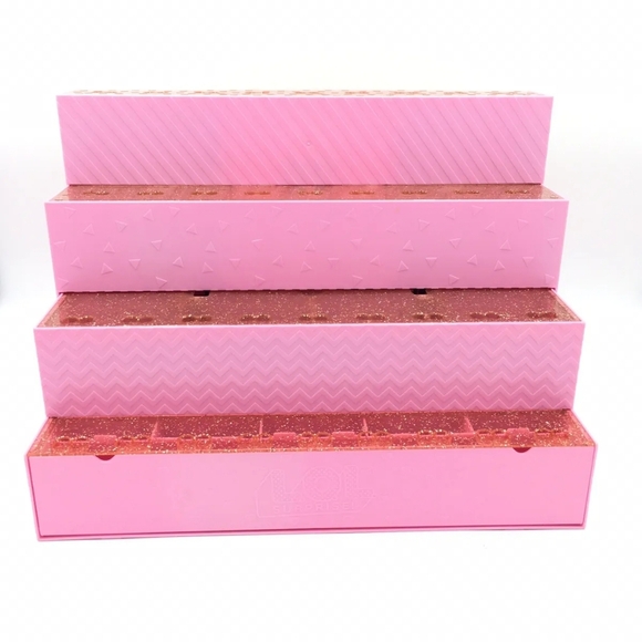 LOL dolls display and house set - Picture 5 of 7